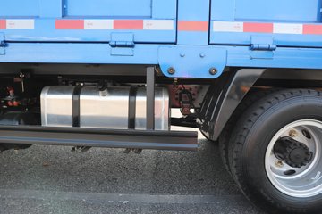 �ɵ��³�V6 2.5L���� 176���� 10�� ��ɲ 4.15�׵��������ῨͼƬ