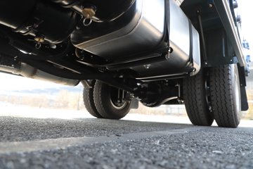 �ɵ��³�V6 2.5L���� 176���� 10�� ��ɲ 4.15�׵��������ῨͼƬ