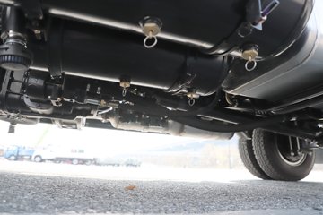 �ɵ��³�V6 2.5L���� 176���� 10�� ��ɲ 4.15�׵��������ῨͼƬ