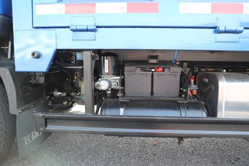 �ɵ��³�V6 2.5L���� 176���� 10�� ��ɲ 4.15�׵��������ῨͼƬ