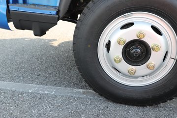 �ɵ��³�V6 2.5L���� 176���� 10�� ��ɲ 4.15�׵��������ῨͼƬ