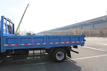 �ɵ��³�V6 2.5L���� 176���� 10�� ��ɲ 4.15�׵��������ῨͼƬ