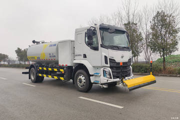 东风柳汽新乘龙M3 4X2 纯电动清洗车 宁德时代210.56kWh