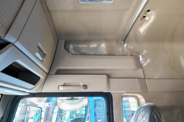 �����ǵ¿�SITRAK G7M 6X4 ���綯ǣ���� ����ʱ��400kWhͼƬ