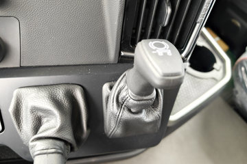 �����ǵ¿�SITRAK G7M 6X4 ���綯ǣ���� ����ʱ��400kWhͼƬ