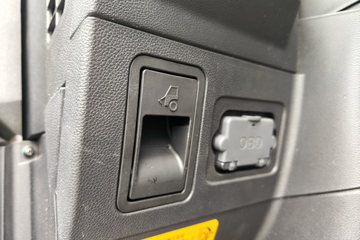 �����ǵ¿�SITRAK G7M 6X4 ���綯ǣ���� ����ʱ��400kWhͼƬ