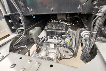 �����ǵ¿�SITRAK G7M 6X4 ���綯ǣ���� ����ʱ��400kWhͼƬ