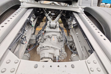 �����ǵ¿�SITRAK G7M 6X4 ���綯ǣ���� ����ʱ��400kWhͼƬ