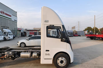 ������������ ��ɲ �߶� 4.15�׵��Ŵ��綯��ʽ�Ῠ ����ʱ��120.27kWhͼƬ