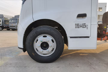 ������������ ��ɲ �߶� 4.15�׵��Ŵ��綯��ʽ�Ῠ ����ʱ��120.27kWhͼƬ