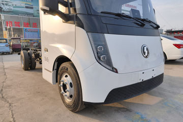 ������������ ��ɲ �߶� 4.15�׵��Ŵ��綯��ʽ�Ῠ ����ʱ��120.27kWhͼƬ