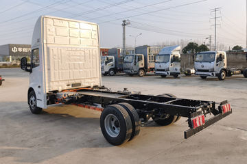 ������������ ��ɲ �߶� 4.15�׵��Ŵ��綯��ʽ�Ῠ ����ʱ��120.27kWhͼƬ