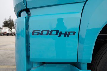 ���ӥ�� 15L LNG 600���� 6X4 һ�����12�� AMT�Զ��� ǣ����ͼƬ