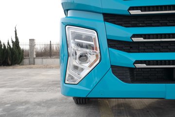 ���ӥ�� 15L LNG 600���� 6X4 һ�����12�� AMT�Զ��� ǣ����ͼƬ