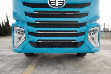 ���ӥ�� 15L LNG 600���� 6X4 һ�����12�� AMT�Զ��� ǣ����ͼƬ