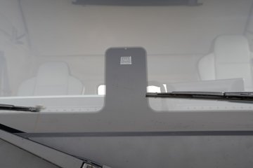 ���ӥ�� 15L LNG 600���� 6X4 һ�����12�� AMT�Զ��� ǣ����ͼƬ