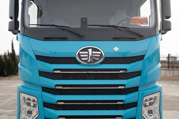 ���ӥ�� 15L LNG 600���� 6X4 һ�����12�� AMT�Զ��� ǣ����ͼƬ