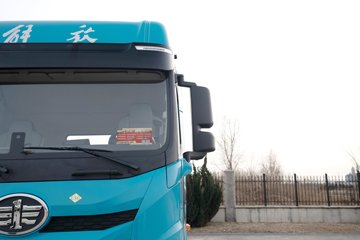 ���ӥ�� 15L LNG 600���� 6X4 һ�����12�� AMT�Զ��� ǣ����ͼƬ