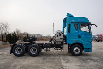 ���ӥ�� 15L LNG 600���� 6X4 һ�����12�� AMT�Զ��� ǣ����ͼƬ