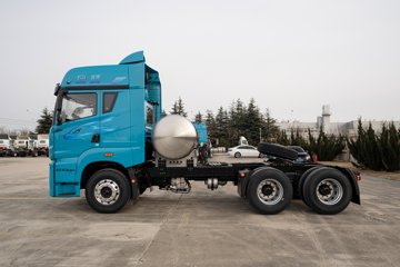 ���ӥ�� 15L LNG 600���� 6X4 һ�����12�� AMT�Զ��� ǣ����ͼƬ