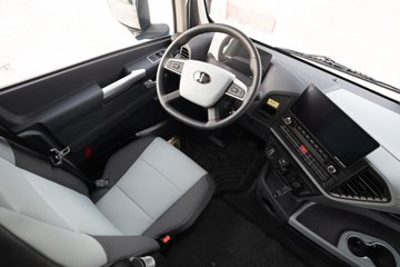 ���ӥ�� 15L LNG 600���� 6X4 һ�����12�� AMT�Զ��� ǣ����ͼƬ