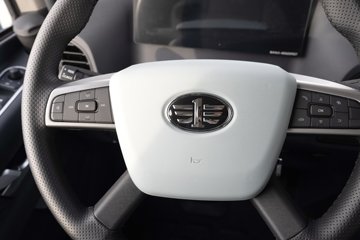 ���ӥ�� 15L LNG 600���� 6X4 һ�����12�� AMT�Զ��� ǣ����ͼƬ