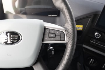 ���ӥ�� 15L LNG 600���� 6X4 һ�����12�� AMT�Զ��� ǣ����ͼƬ