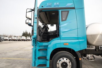 ���ӥ�� 15L LNG 600���� 6X4 һ�����12�� AMT�Զ��� ǣ����ͼƬ