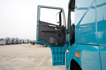 ���ӥ�� 15L LNG 600���� 6X4 һ�����12�� AMT�Զ��� ǣ����ͼƬ