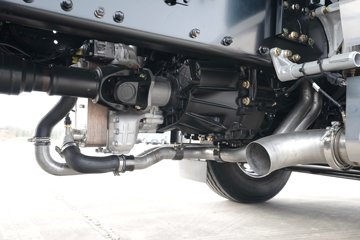 ���ӥ�� 15L LNG 600���� 6X4 һ�����12�� AMT�Զ��� ǣ����ͼƬ