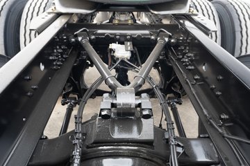 ���ӥ�� 15L LNG 600���� 6X4 һ�����12�� AMT�Զ��� ǣ����ͼƬ