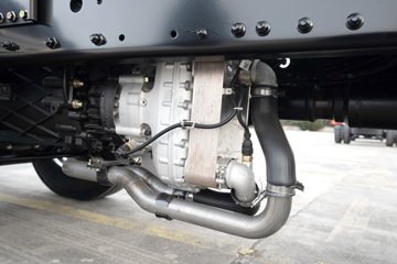 ���ӥ�� 15L LNG 600���� 6X4 һ�����12�� AMT�Զ��� ǣ����ͼƬ