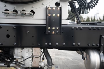 ���ӥ�� 15L LNG 600���� 6X4 һ�����12�� AMT�Զ��� ǣ����ͼƬ