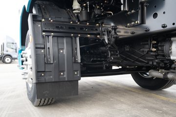 ���ӥ�� 15L LNG 600���� 6X4 һ�����12�� AMT�Զ��� ǣ����ͼƬ