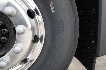 ���ӥ�� 15L LNG 600���� 6X4 һ�����12�� AMT�Զ��� ǣ����ͼƬ