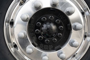���ӥ�� 15L LNG 600���� 6X4 һ�����12�� AMT�Զ��� ǣ����ͼƬ