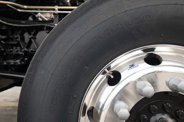���ӥ�� 15L LNG 600���� 6X4 һ�����12�� AMT�Զ��� ǣ����ͼƬ