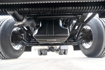 ���ӥ�� 15L LNG 600���� 6X4 һ�����12�� AMT�Զ��� ǣ����ͼƬ