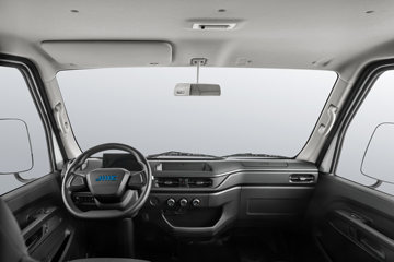 ����E˳�� Һɲ 3.89�׵��Ŵ��綯�����Ῠ ����ʱ��77kWhͼƬ