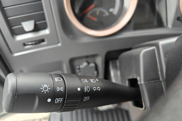 �й�����HOWO ���� 140���� 4.15�׵�����ʽ�Ῠ(������6��)ͼƬ