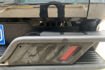 ���� ��� ɽ�ذ� ������ 2.3T���� 177���� �ֶ����� ����˫��Ƥ��ͼƬ