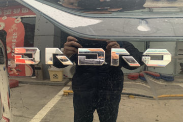 ���� ��� ɽ�ذ� ������ 2.3T���� 177���� �ֶ����� ����˫��Ƥ��ͼƬ