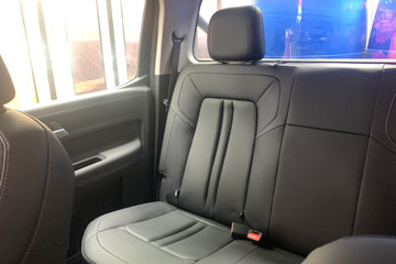 ���� ��� ɽ�ذ� ������ 2.3T���� 177���� �ֶ����� ����˫��Ƥ��ͼƬ