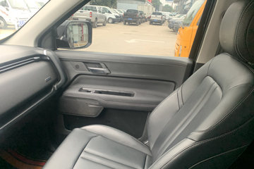 ���� ��� ɽ�ذ� ������ 2.3T���� 177���� �ֶ����� ����˫��Ƥ��ͼƬ