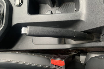 ���� ��� ɽ�ذ� ������ 2.3T���� 177���� �ֶ����� ����˫��Ƥ��ͼƬ