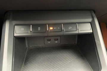 ���� ��� ɽ�ذ� ������ 2.3T���� 177���� �ֶ����� ����˫��Ƥ��ͼƬ