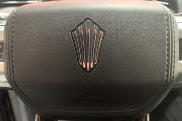 ���� ��� ɽ�ذ� ������ 2.3T���� 177���� �ֶ����� ����˫��Ƥ��ͼƬ