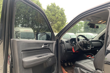 ���� ��� ɽ�ذ� ������ 2.3T���� 177���� �ֶ����� ����˫��Ƥ��ͼƬ