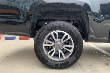 ���� ��� ɽ�ذ� ������ 2.3T���� 177���� �ֶ����� ����˫��Ƥ��ͼƬ