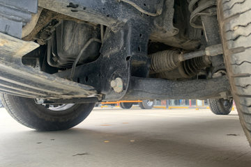 ���� ��� ɽ�ذ� ������ 2.3T���� 177���� �ֶ����� ����˫��Ƥ��ͼƬ